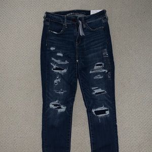 American Eagle Ripped Jeans/Jeggings